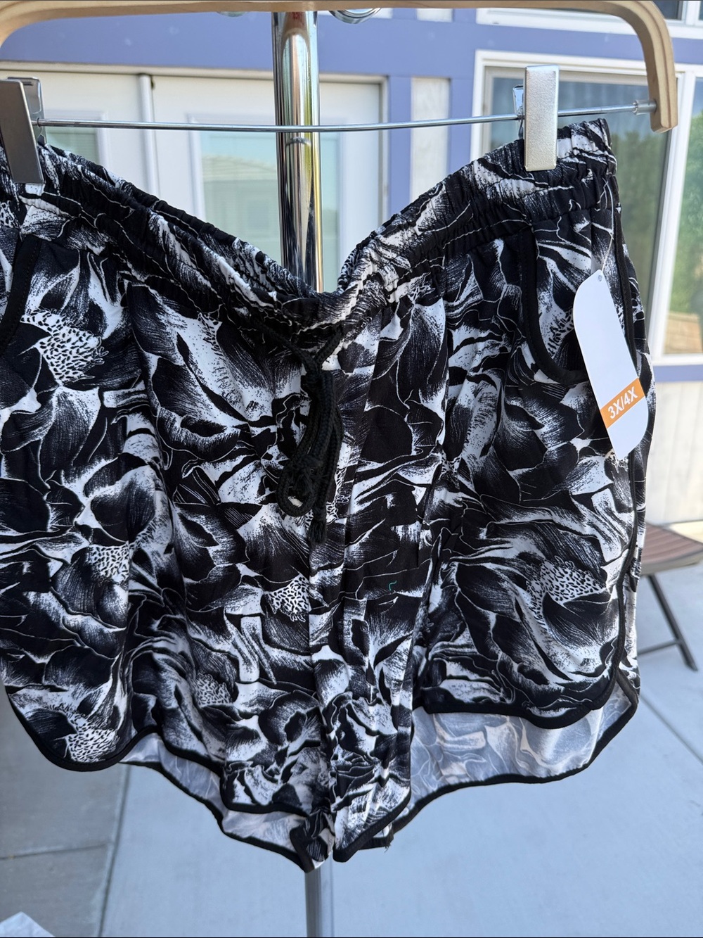 shosho Black and White Floral Athletic Shorts